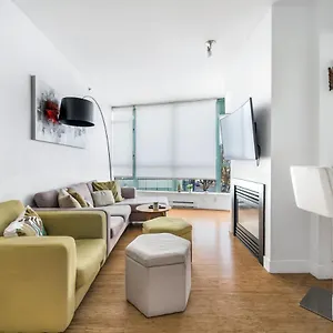 Bright 2 Bedroom Downtown With Free Parking Apartment